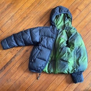 North face Childrens 550 hooded jacket